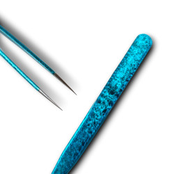 Pince Précision Bleu Métal pour Broderie Diamant – Élégance et Précision